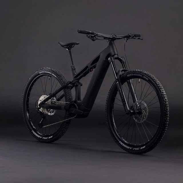 CUBE Stereo Hybrid ONE44 HPC Race 800 sähköpyörä